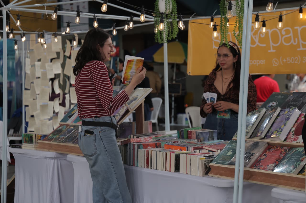 Comienza la fiesta literaria en Quetzaltenango