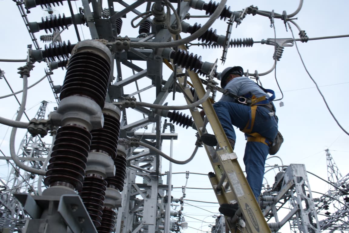 INDE asegura un servicio eléctrico confiable durante la depresión tropical Cristina. (Foto: INDE)