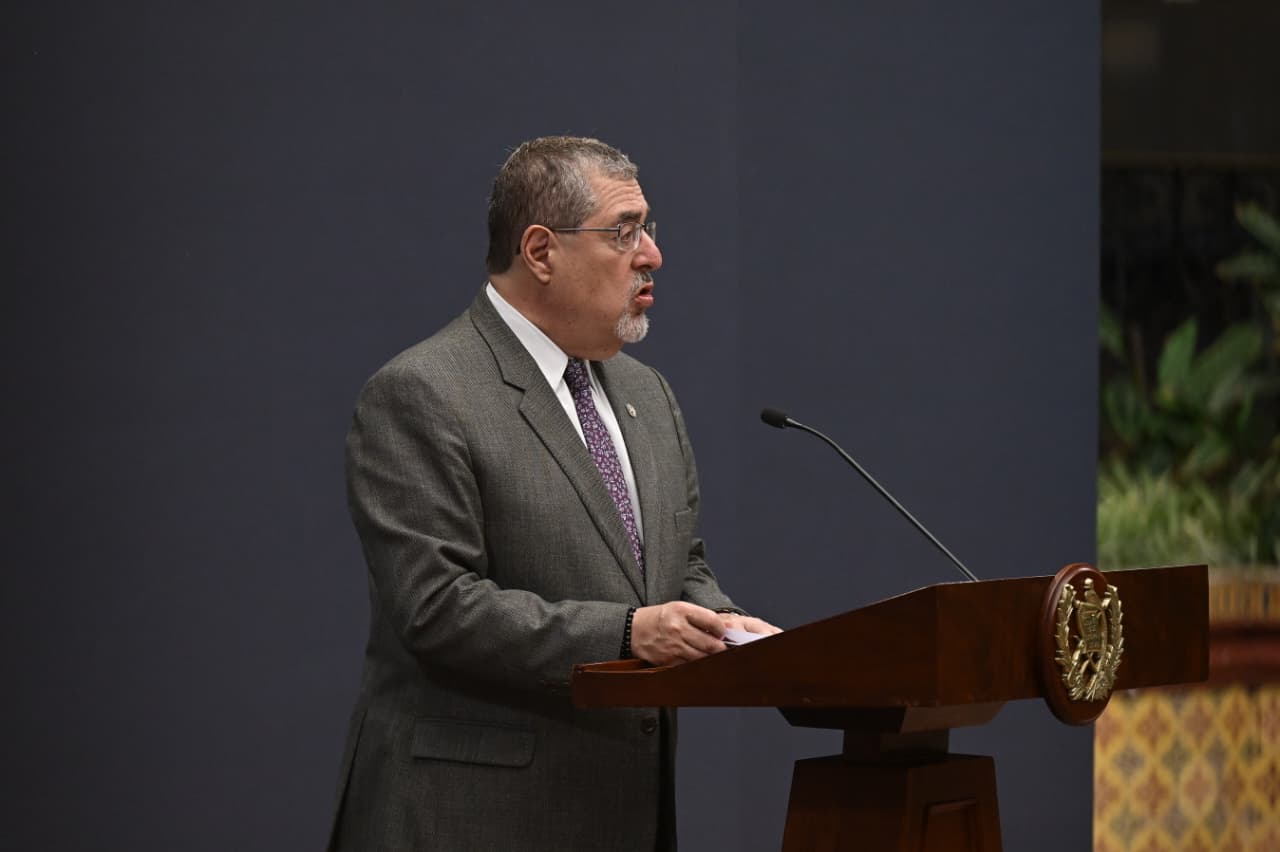 Presidente Arévalo: “Hay más caminos y más carreteras que conectan comunidades y que permiten generar oportunidades”
