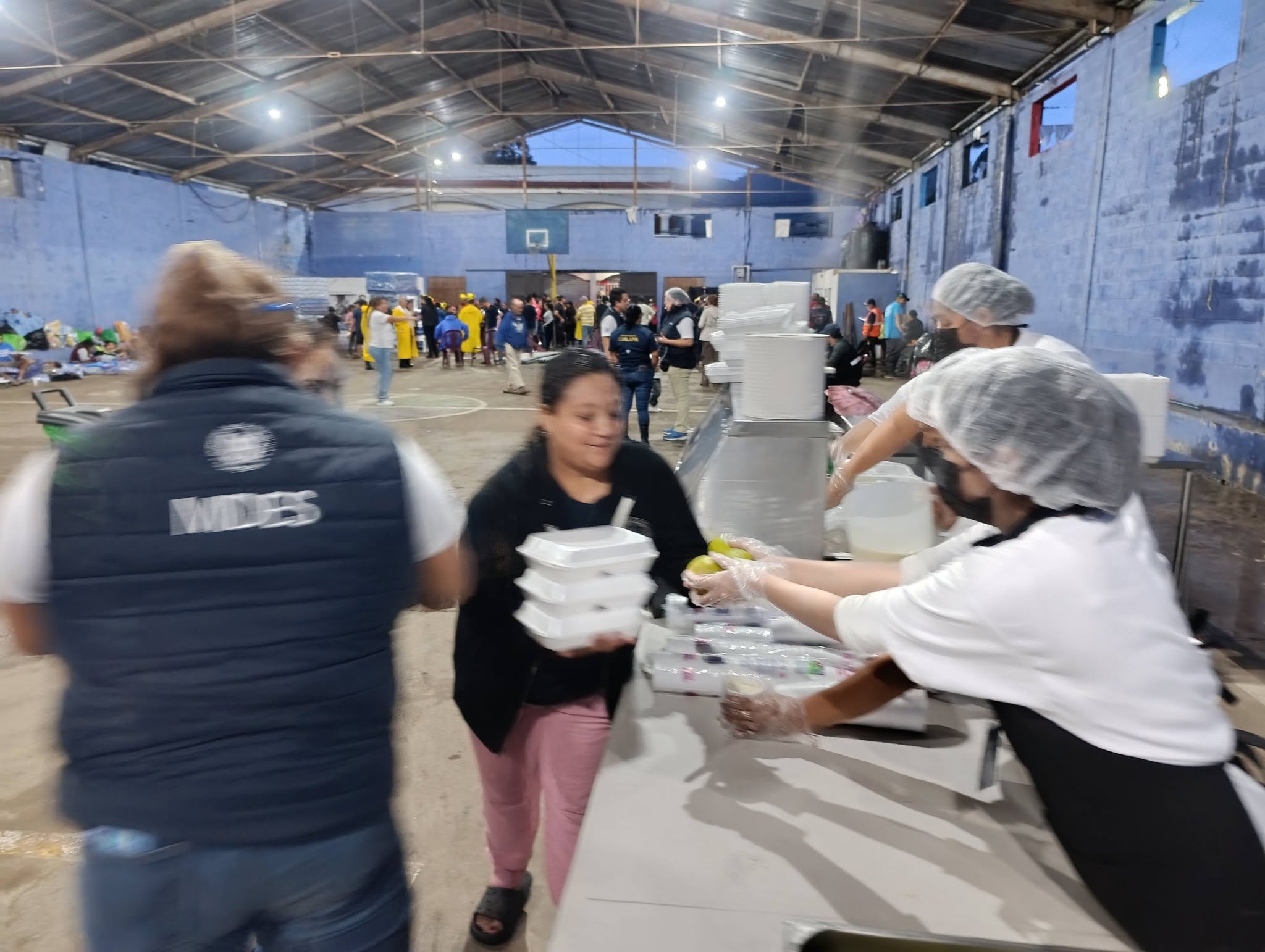 Comedor social sigue brindando acompañamiento y alimentación a los afectados por lluvias en Cuilapa, Santa Rosa