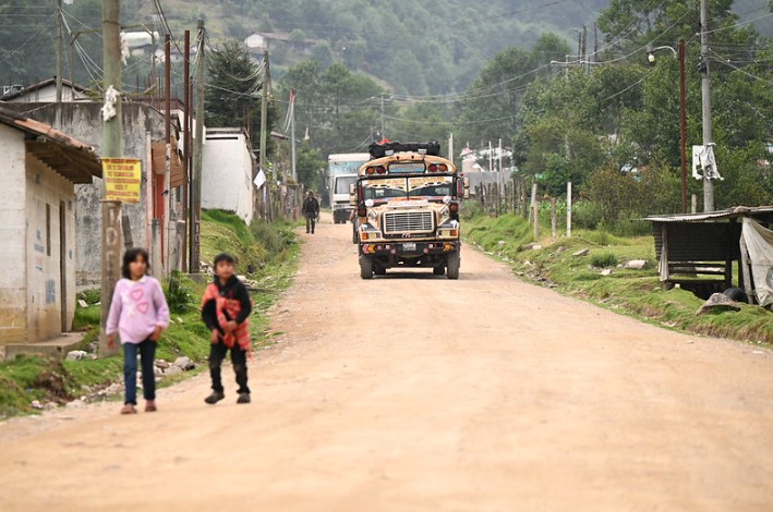 Mejoramiento del camino rural CR-TOT-34 impulsará el desarrollo económico y social en Totonicapán y Quetzaltenango